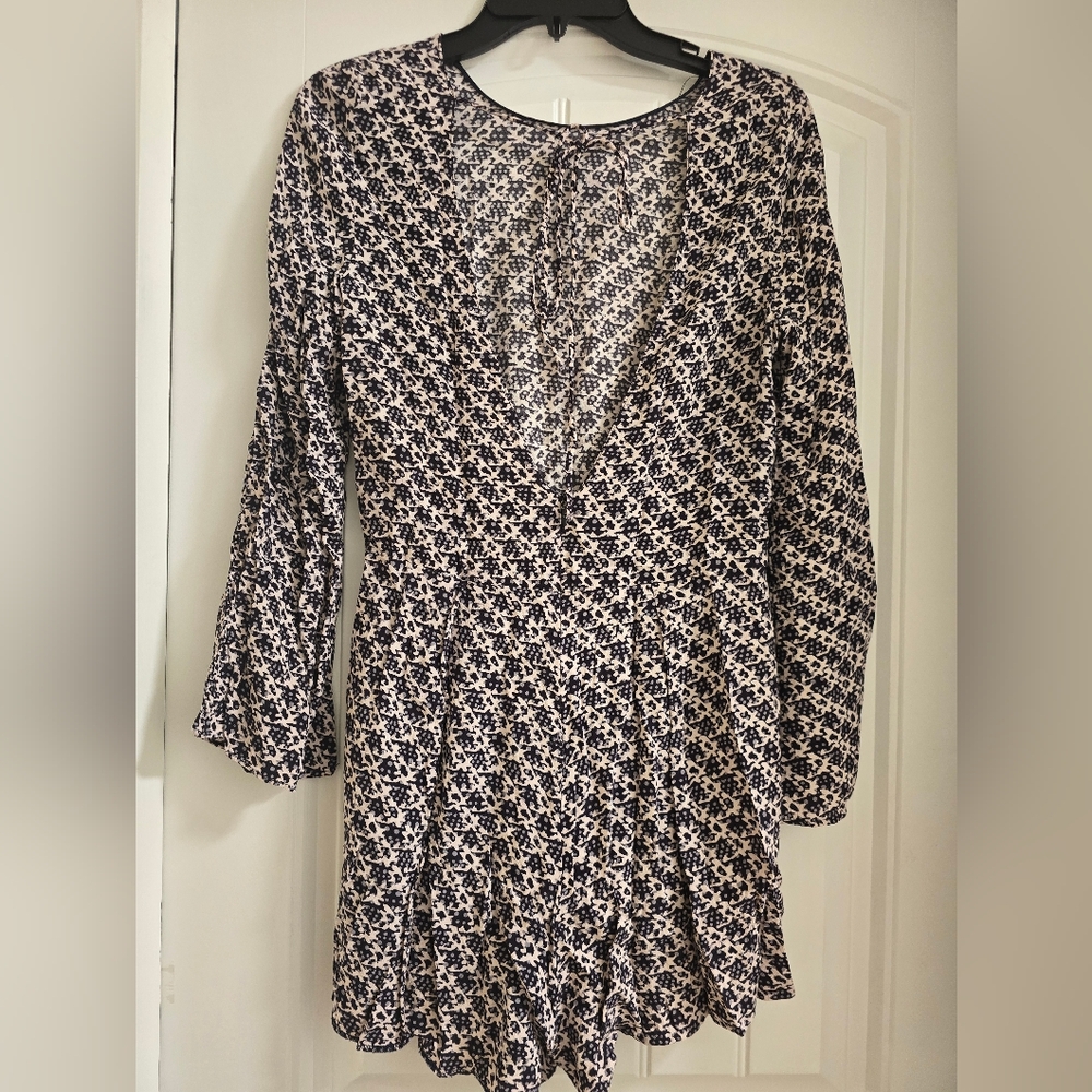 🌟7/25$ ZARA WOMAN  Bell Sleeve Open Back Romper - Picture 10 of 10